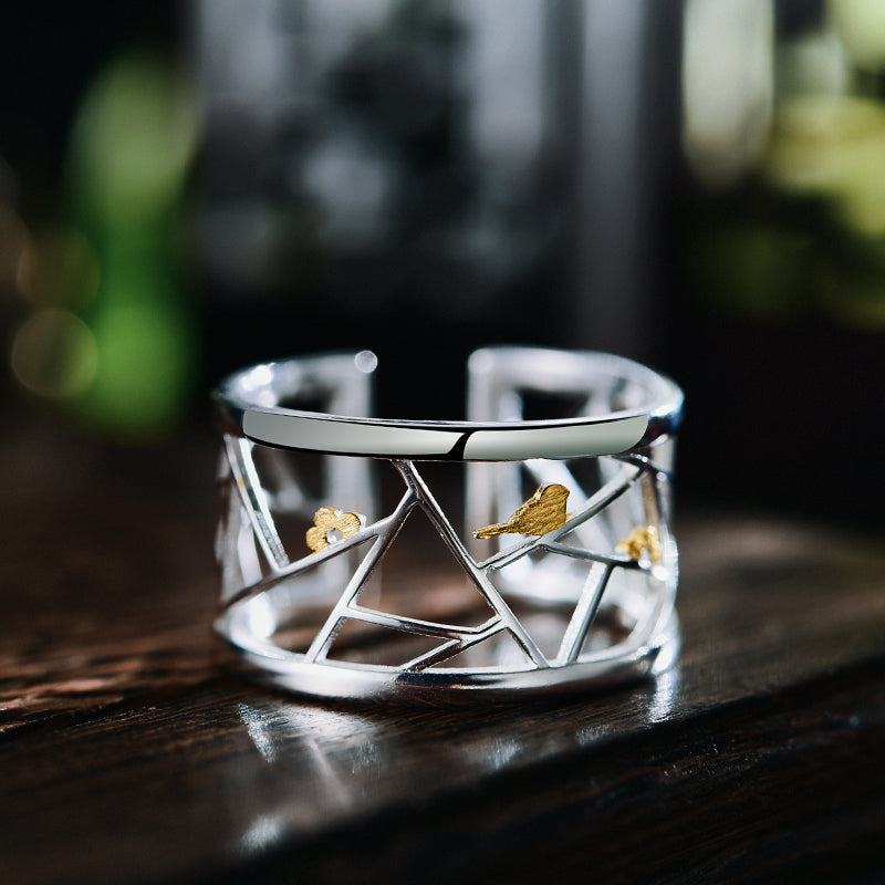 Deja Veux Jewelry Bird Adjustable Ring Metals Type: 925 Sterling Silver / 18K Gold plated Item Weight: About 2.76g Size: Adjustable