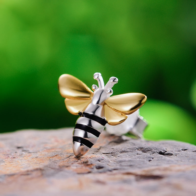 Deja Veux Jewelry Bee with Stripes Stud Earrings   Metals Type: 925 Sterling Silver / 18K Gold plated   Back Finding: Push Back   Item Weight: 1.95g